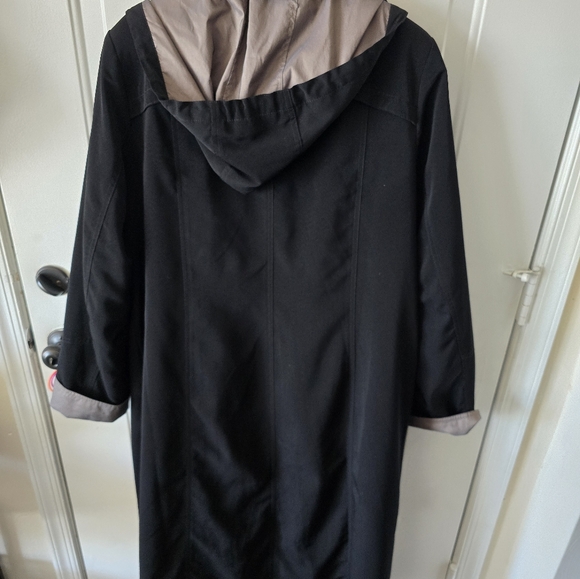 Black Trench Coat - Picture 5 of 5